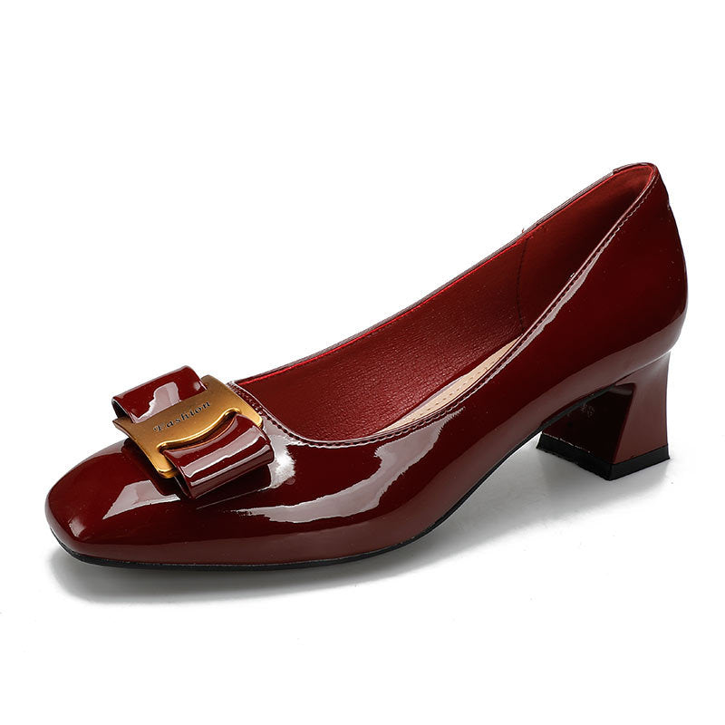 Damen elegante Pumps mit geschmackvollem Schmuckdetail