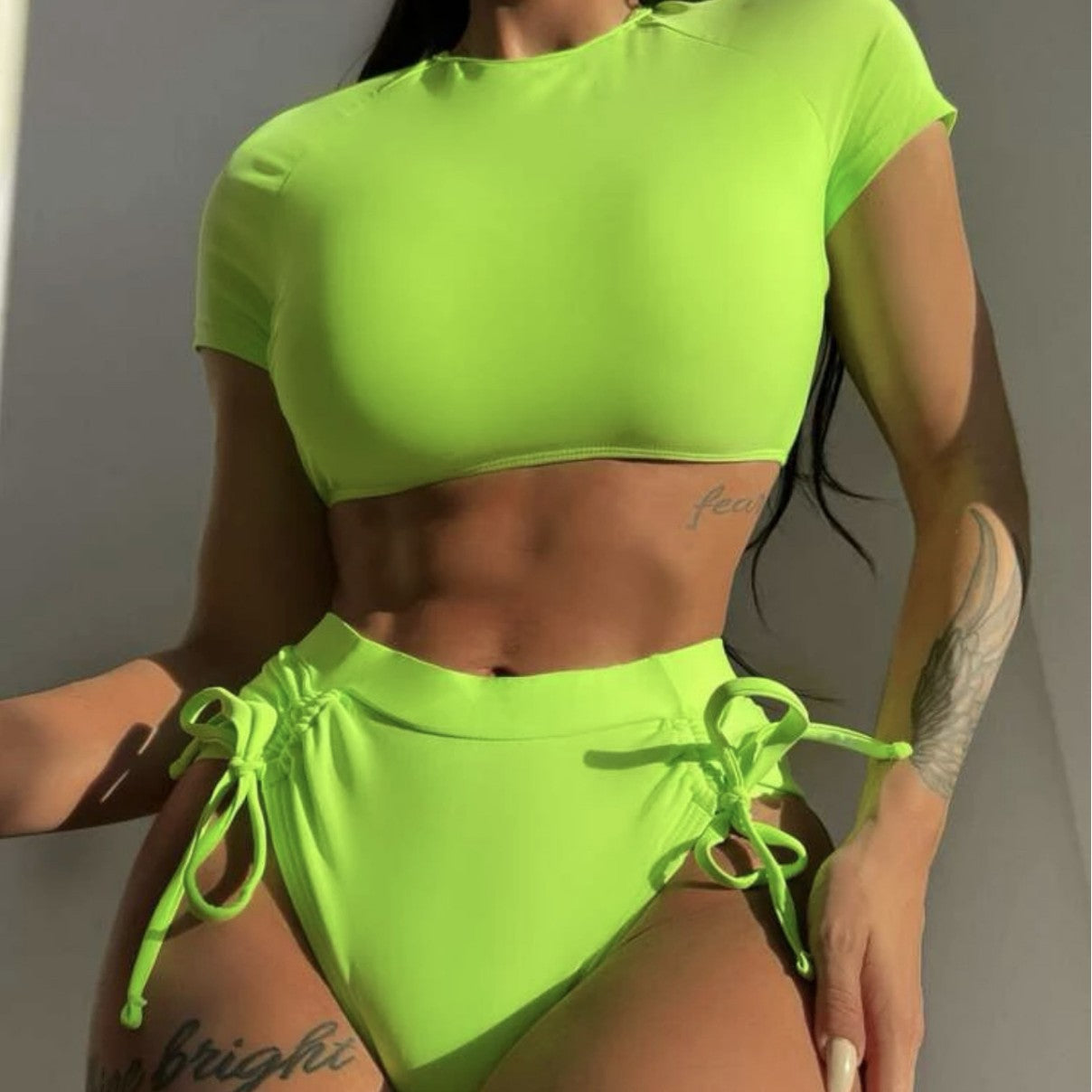 Damen Sportliches Bikini-Set mit hohem Bund und dekorativen BindR&Bändern R&B