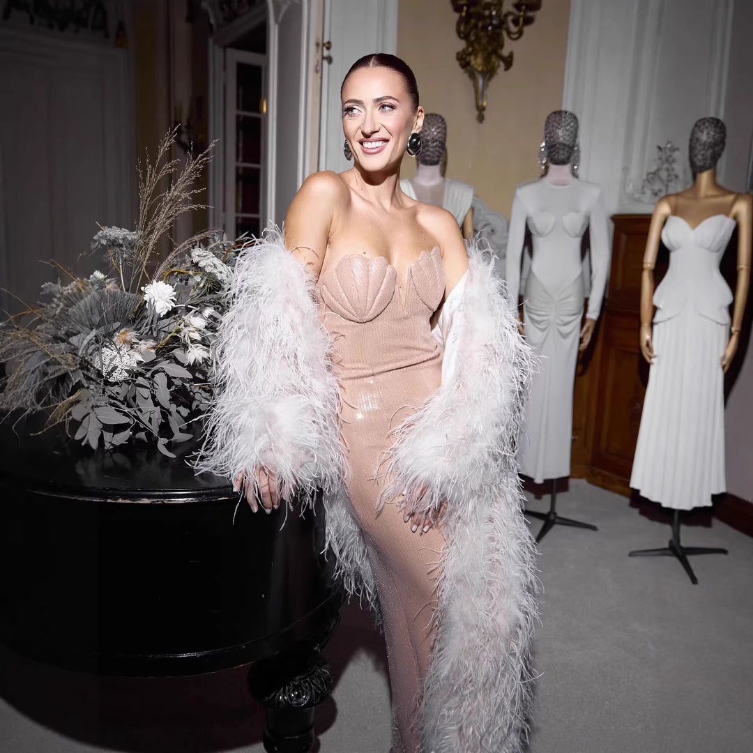 Damen figurbetontes Abendkleid mit herzförmigem Ausschnitt und eleganten Details R&B