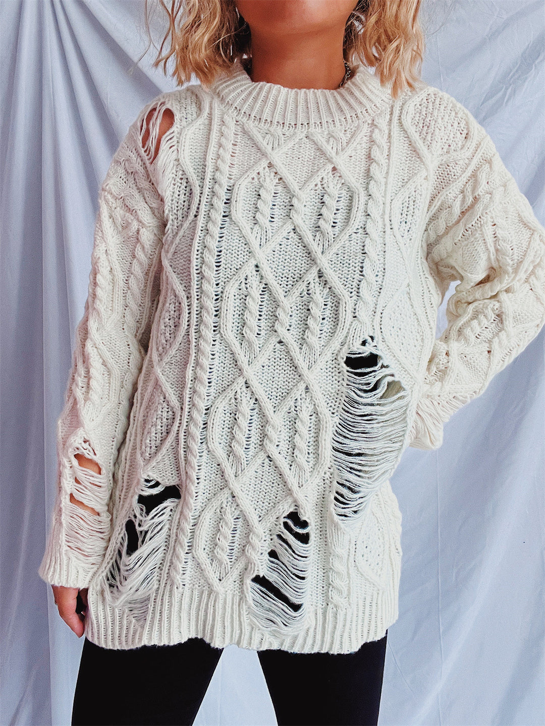 Damen Grobstrickpullover mit einzigartigem Zopfmuster und ausgefransten Details R&B