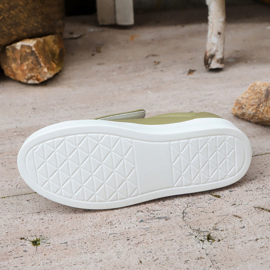 Damen modische Slip-On Sneakers mit auffälligem Verschluss R&B