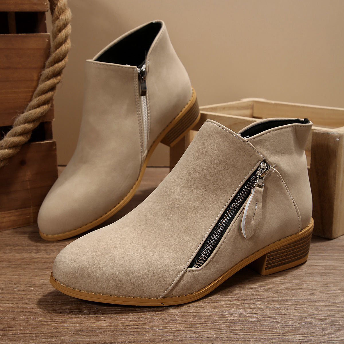 Damen modische Stiefeletten mit seitlichem Reißverschluss und bequemem Blockabsatz R&B