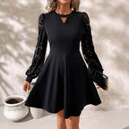 Damen Kleid mit romantischen Spitzenärmeln und schwingendem Rock R&B