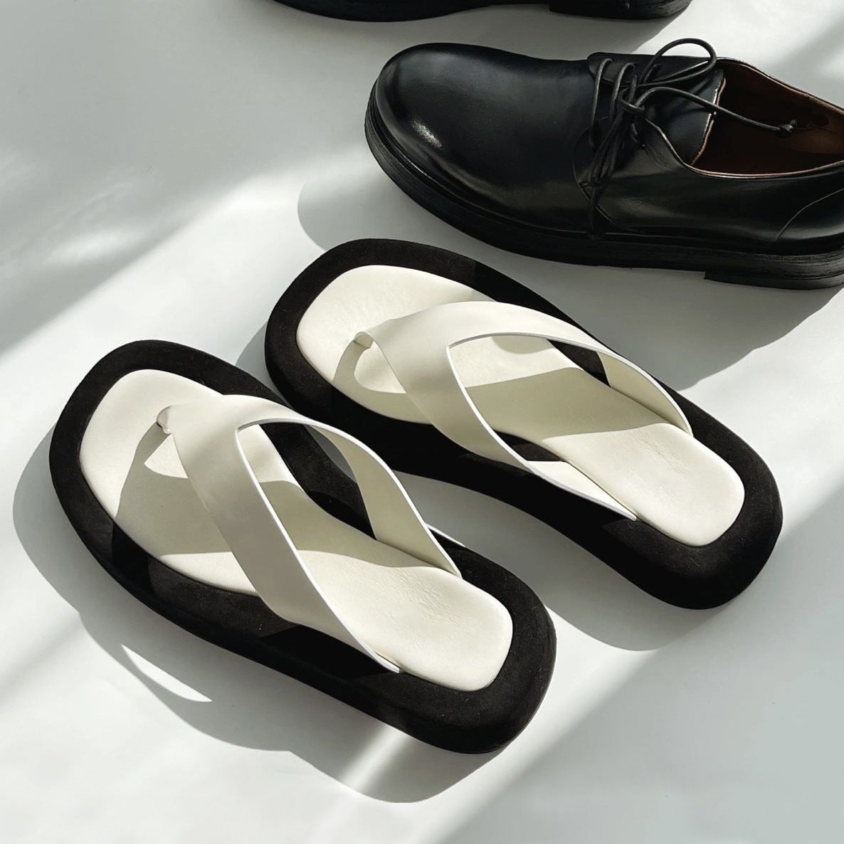 Damen Komfortable Zehenschuhe mit gepolsterter Sohle und rutschfester Unterseite R&B