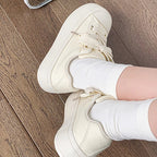 Damen Modische Sneakers mit stylischen Schleifen und gedämpfter Sohle