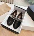 Damen Elegante und geschmackvolle Ballerinas mit modischen Metallakzenten R&B