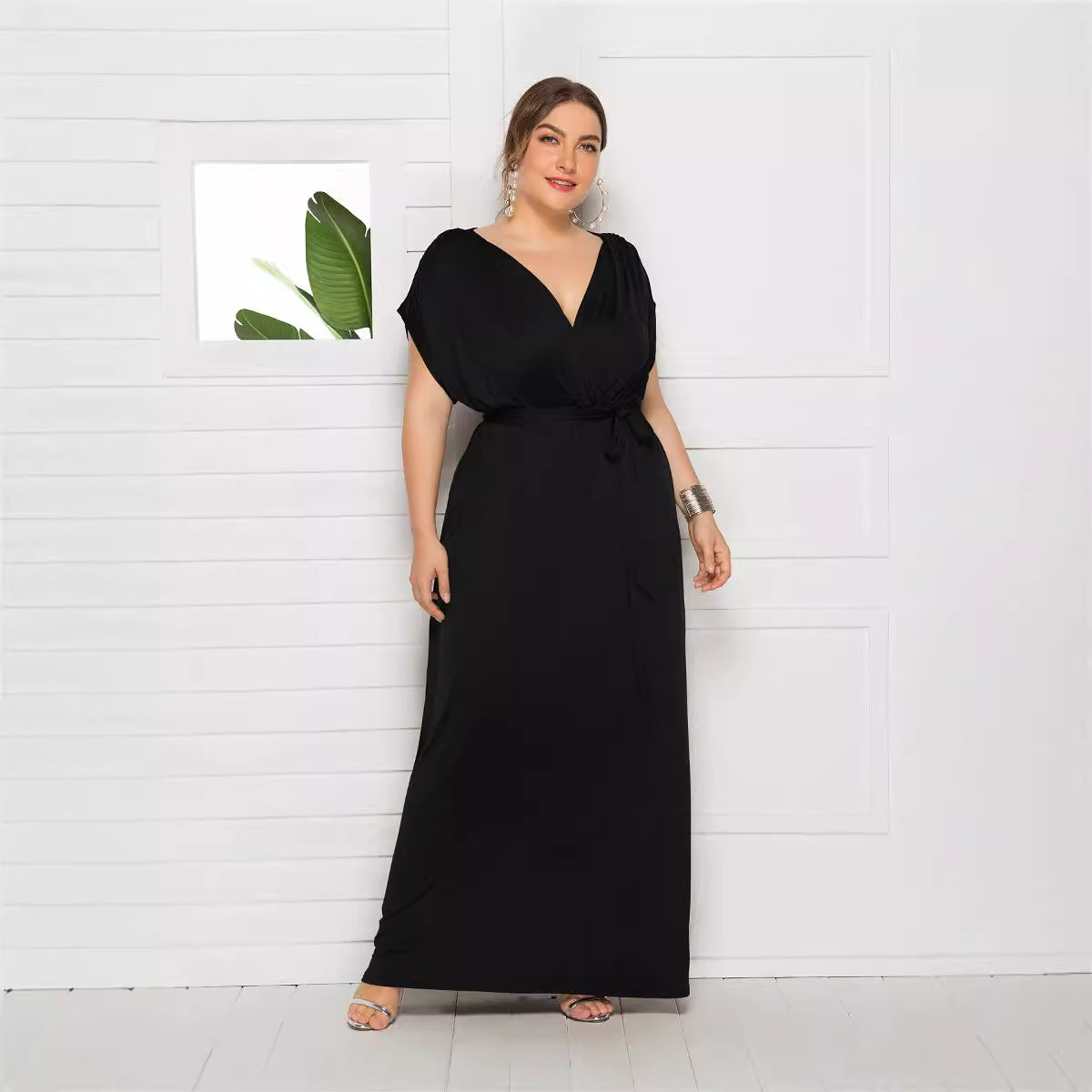 Damen Maxikleid mit raffiniertem Wickeldesign R&B