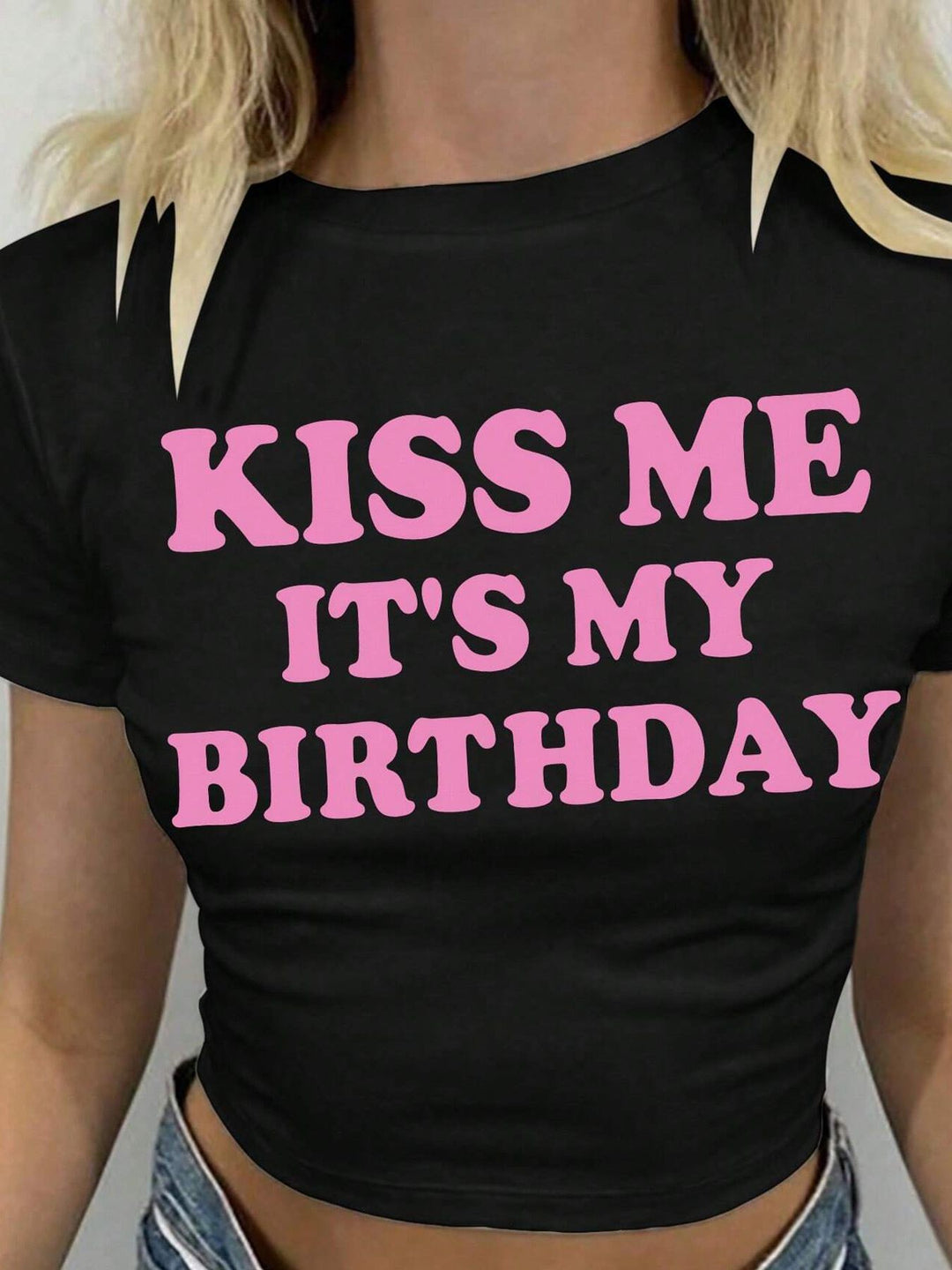 Damen Crop-T-Shirt mit inspirierendem Aufdruck und figurbetontem Schnitt R&B