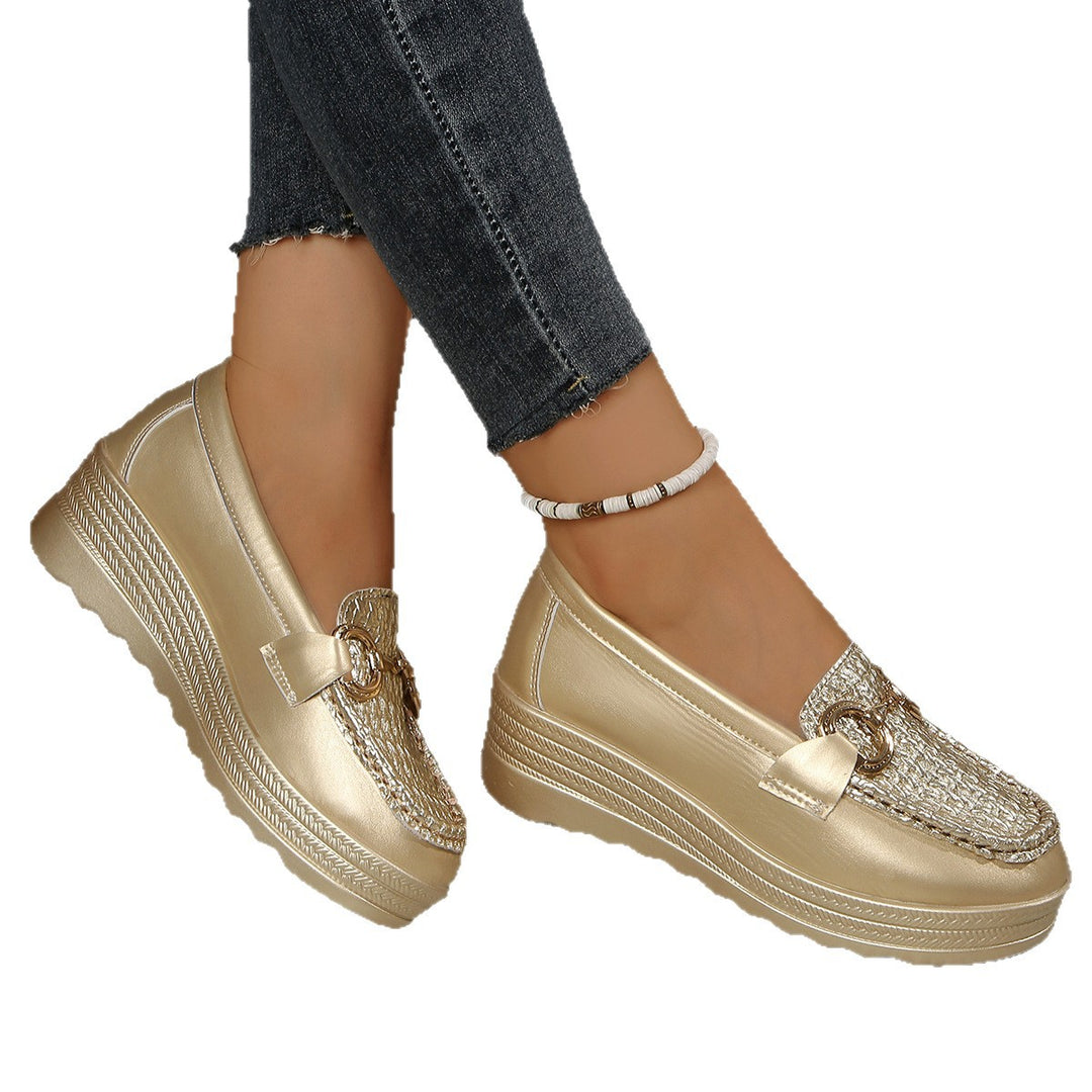 Damen Wedge Mokassins mit glänzendem Obermaterial und dekorativem Kettenakzent R&B