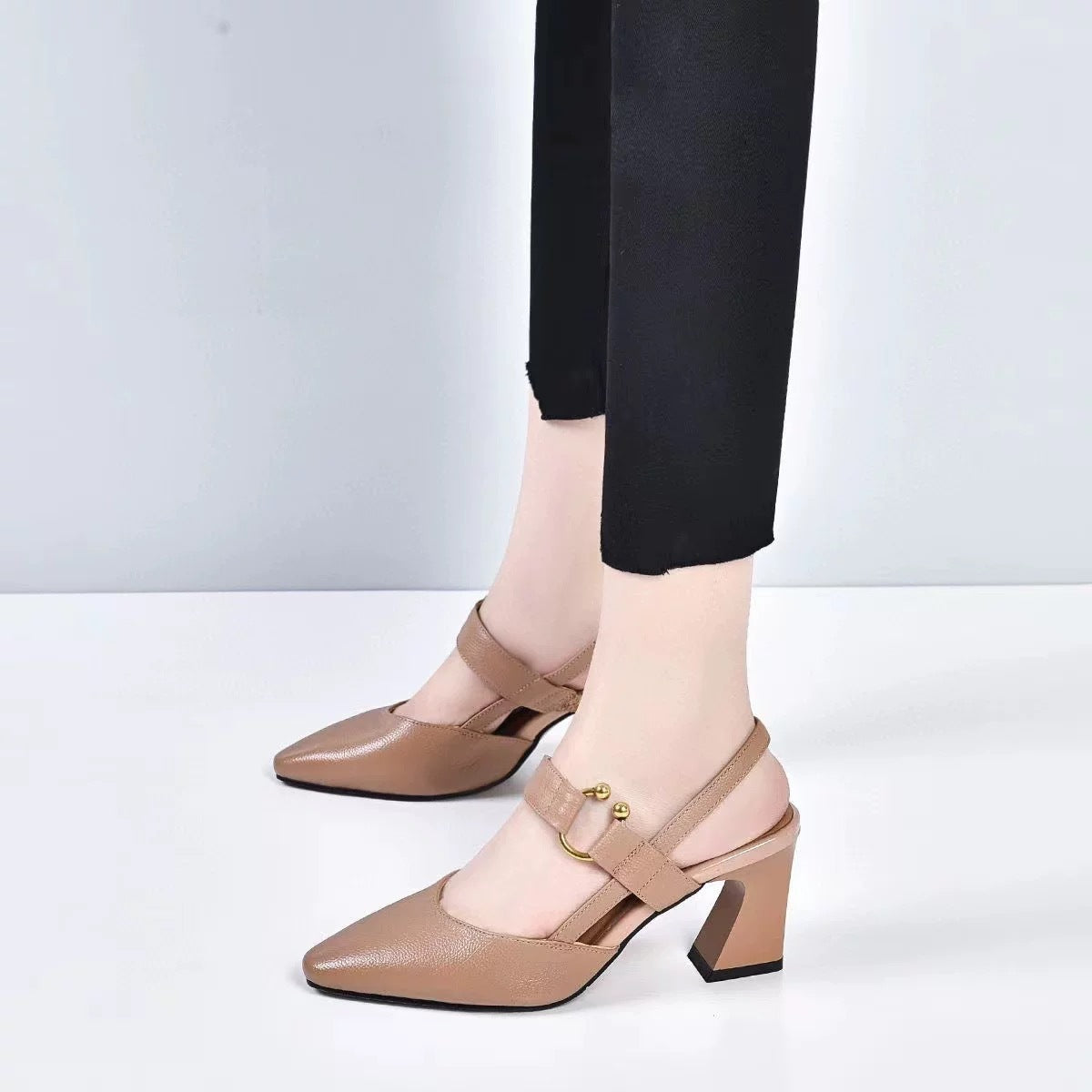 Damen Slingback Pumps mit elegantem Blockabsatz und verstellbarem Riemendesign R&B