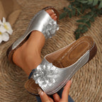 Damen Plateausandalen mit elegantem Blumenakzent und bequemer Fußbettung R&B