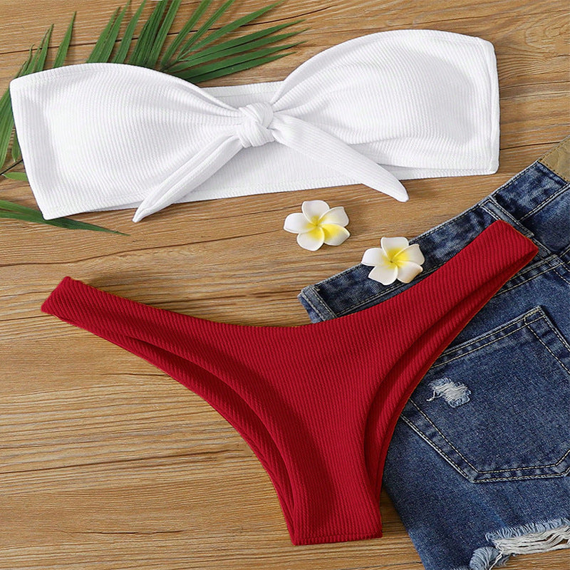Damen Bandeau-Bikini mit modischem Knoten und hohem Beinausschnitt