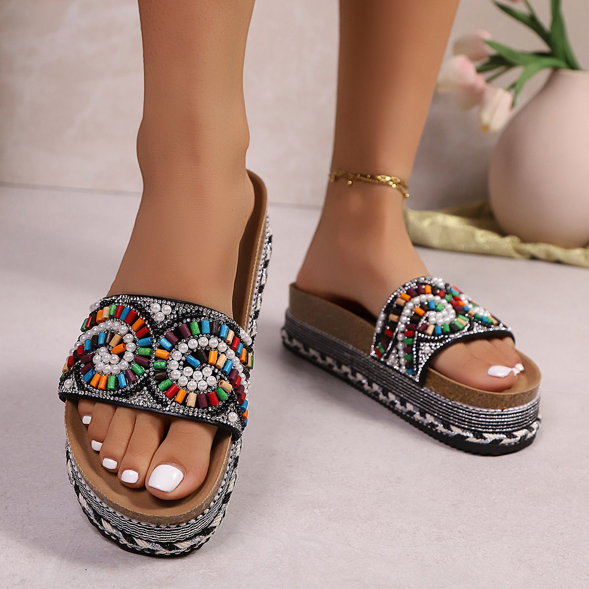 Damen Plateausandalen mit bunten Perlenverzierungen und komfortablem Fußbett R&B