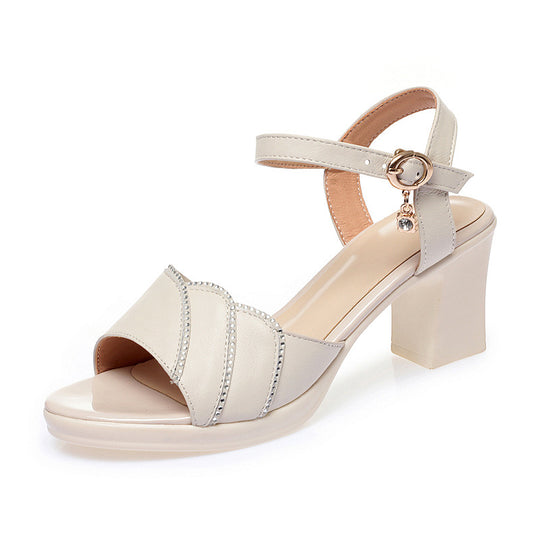 Damen Absatzsandalen mit verstellbarem Riemen und eleganter Verzierungen R&B