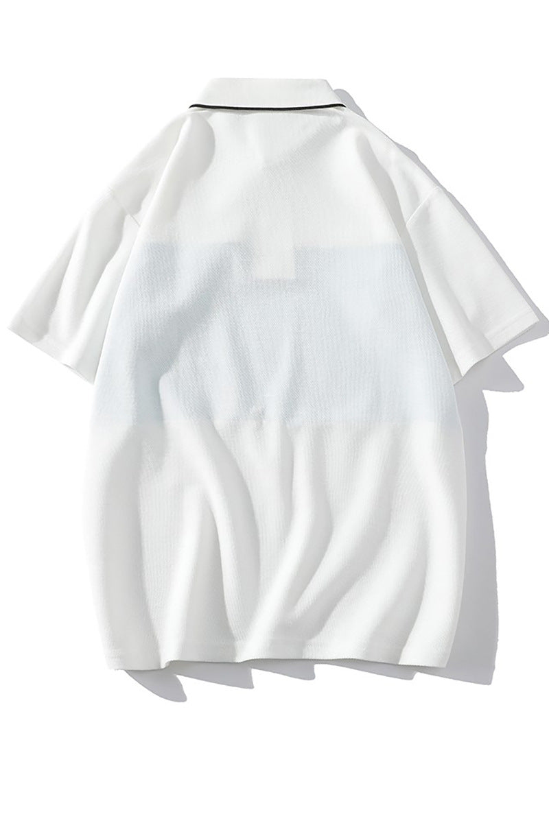 Herren Poloshirt mit modernem Schriftzug und praktischem Brusttaschen