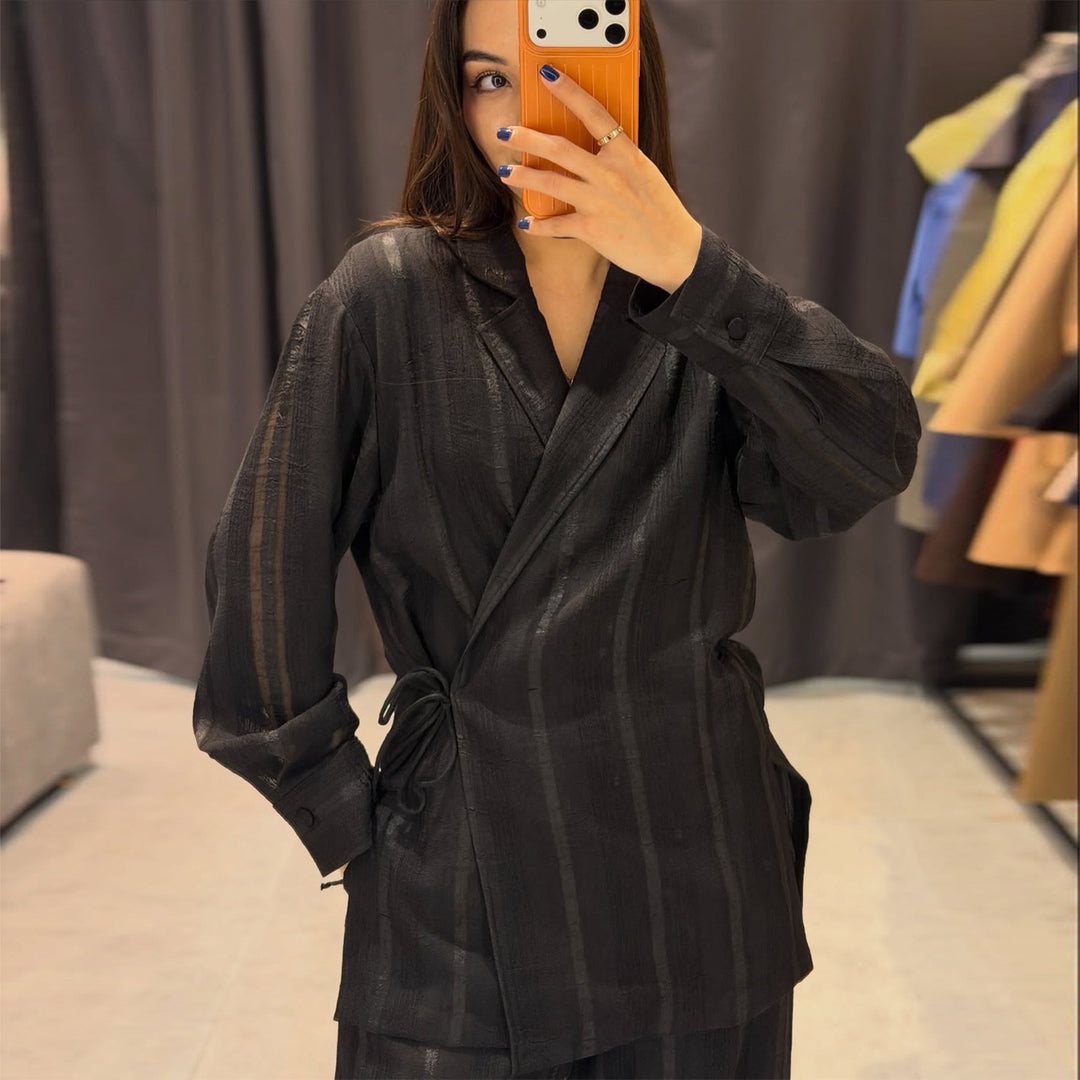 Damen Set aus stilvollem Overzised-Blazer und weit geschnittenen Hosen R&B