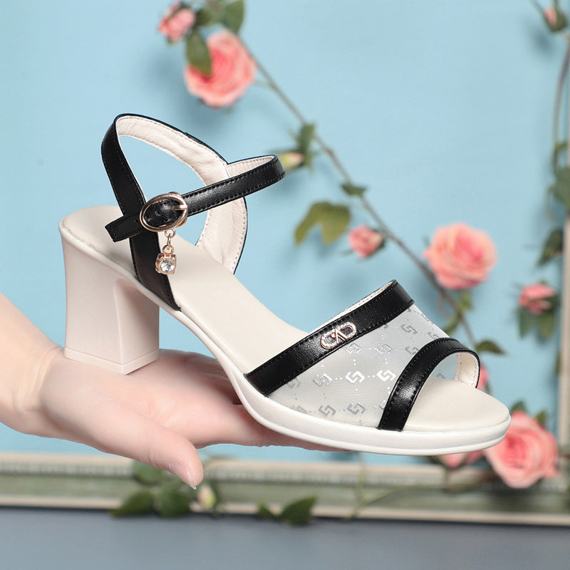 Damen Absatzsandalen mit verstellbarem Riemen und modischen Akzenten R&B