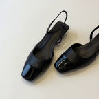 Damen Slingback-Pumps mit glänzender Kappe und modischem Riemchen