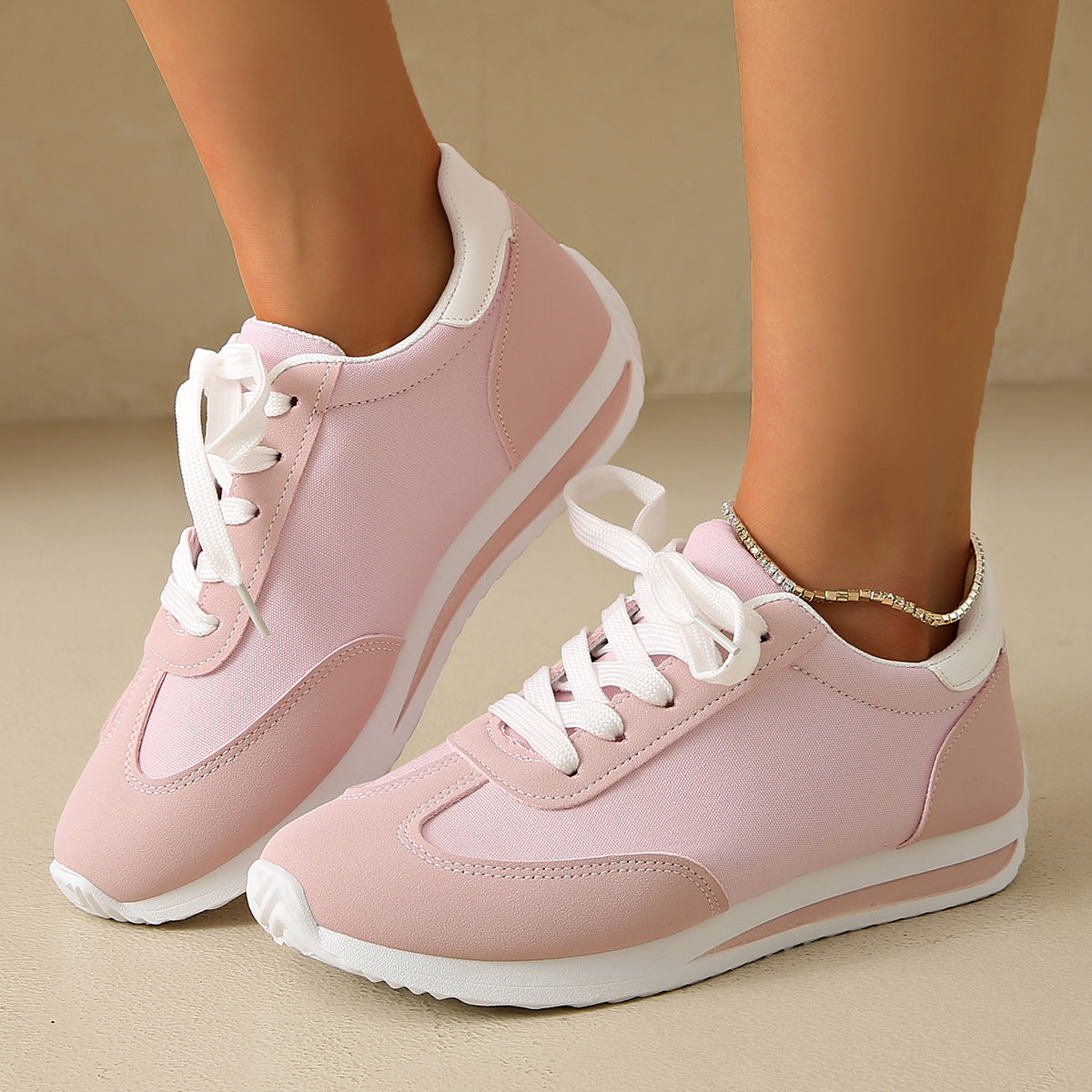 Damen Sportliche Sneakers mit luftiger Mesh-Oberfläche und flexibler Laufsohle R&B