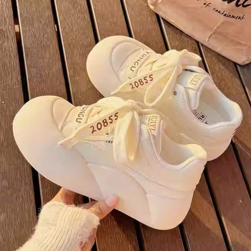 Damen Plattform Sneaker mit modernem Design und dämpfender Sohle