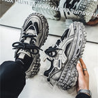 Damen Sportliche Sneakers mit innovativem Sohlenprofil und atmungsaktiver Mesh-Konstruktion