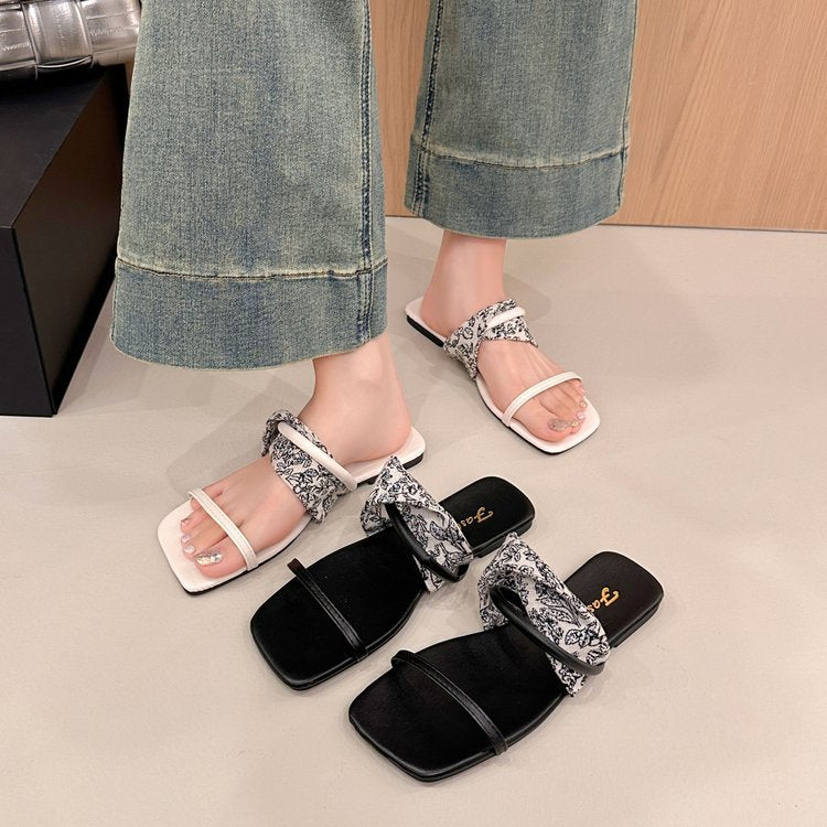 Damen modische Riemensandalen mit elegantem Knöchelriemen und gestalteter Schnürung R&B