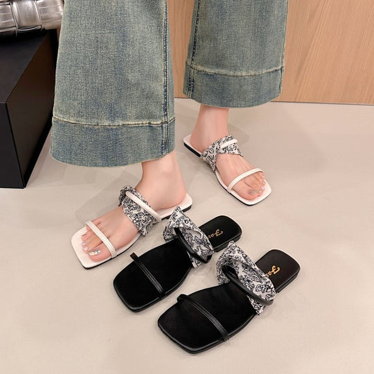 Damen modische Riemensandalen mit elegantem Knöchelriemen und gestalteter Schnürung R&B