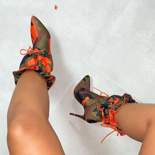 Damen High Heel Stiefel mit Camouflage-Design und Schnürung R&B