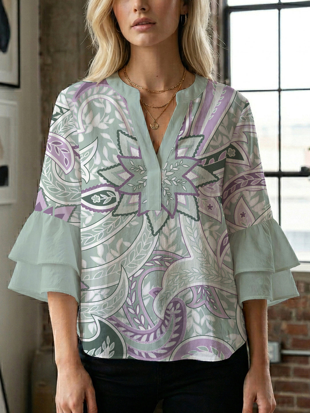 Damen Bluse mit voluminösen Rüschenärmeln und kreativem Floraldesign R&B