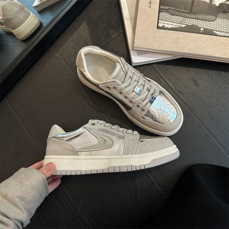 Damen modische Sneakers mit glänzenden Akzenten und atmungsaktiver Oberflächenstruktur R&B