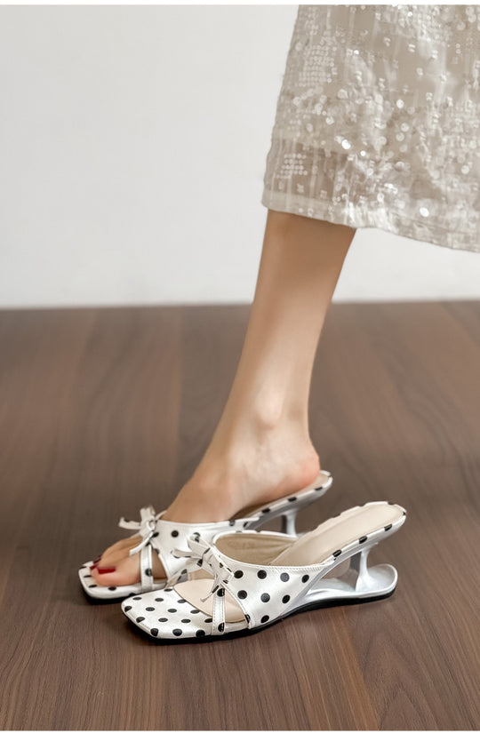 Damen Plateau-Sandalen mit eleganter Schleifenverzierung und modischem Punkte-Design R&B