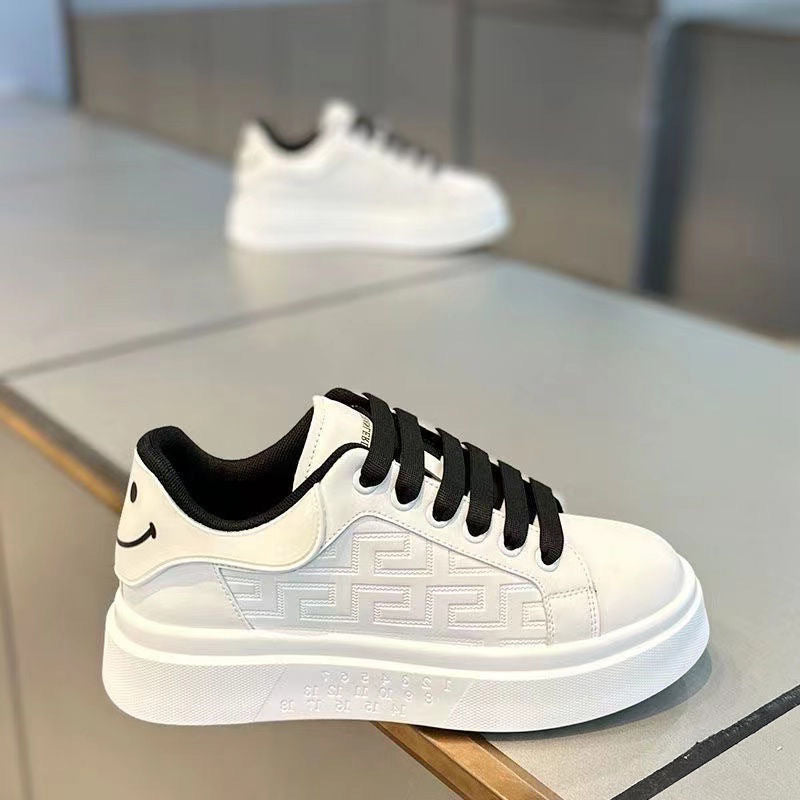 Damen Chunky Sneakers mit einzigartigem Oberflächenmuster