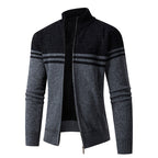 Herren Strickjacke mit modernem Zipper und sportlichem Streifenmuster