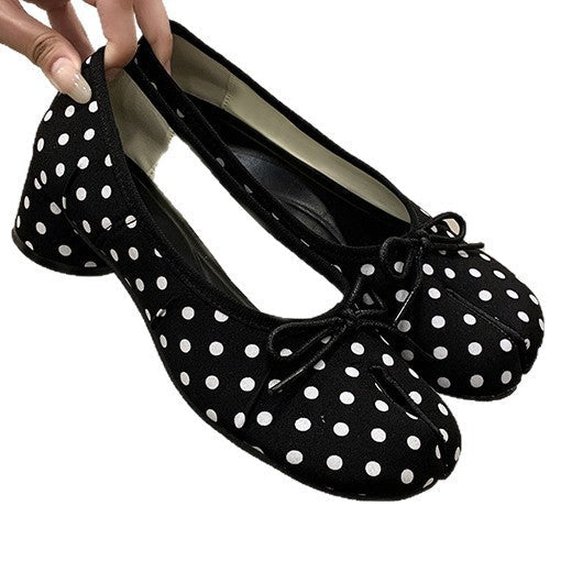 Damen Ballerinas mit einem zierlichen Schleifendesign und elegantem Blockabsatz R&B