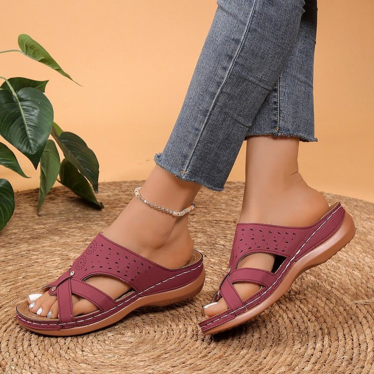 Damen Relaxsandalen mit perforiertem Obermaterial und anatomischer Fußbettung R&B