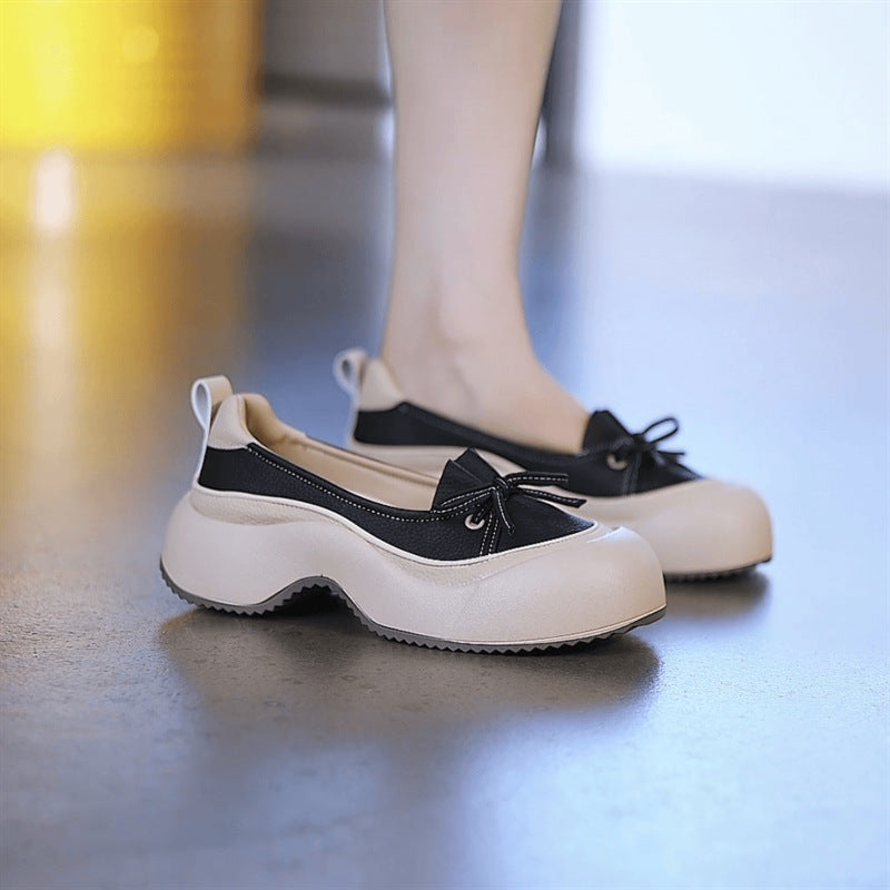 Damen Sleek Casual Slipper mit ausgeprägter Plateau-Sohle und modischem Bindegarn