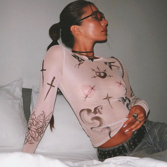 Damen Langarmshirt mit detailliertem Tattoo-Print R&B