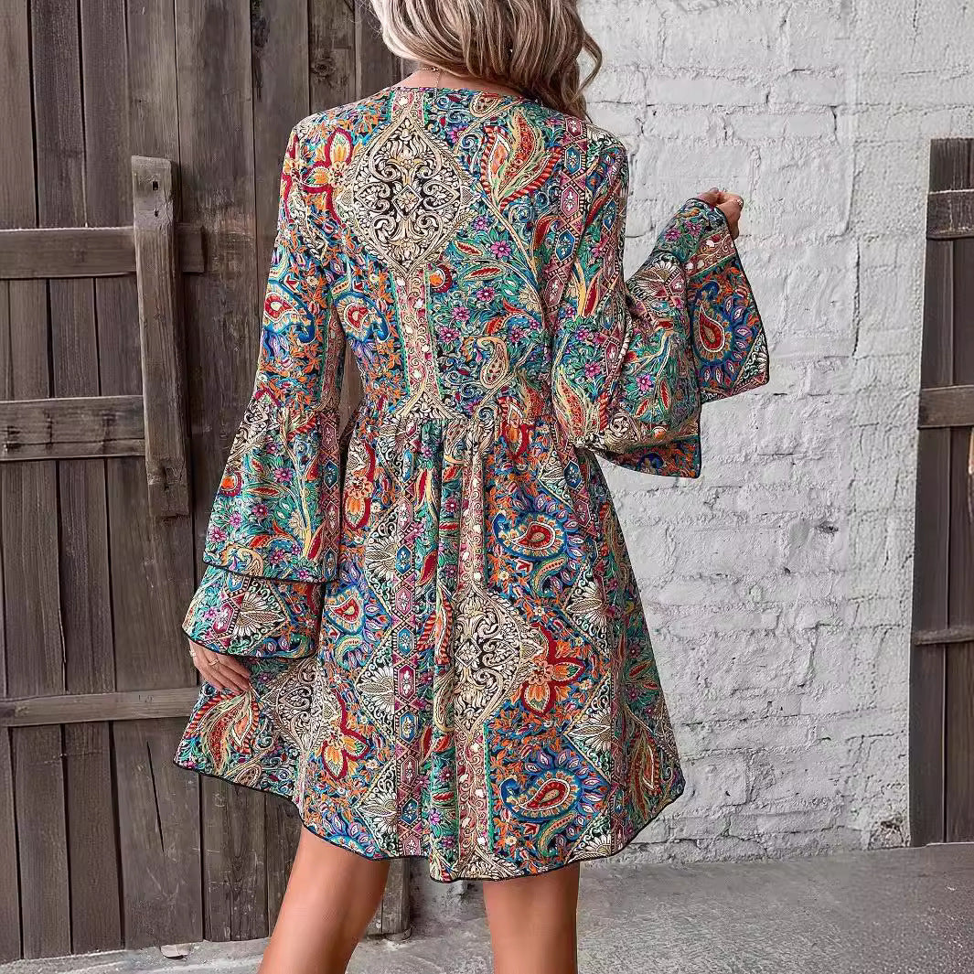 Damen Minikleid mit ausladenden Volantärmeln und paisleymuster R&B