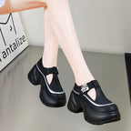 Damen modische Clogs mit auffälligem Absatz und Schmuckdetails R&B