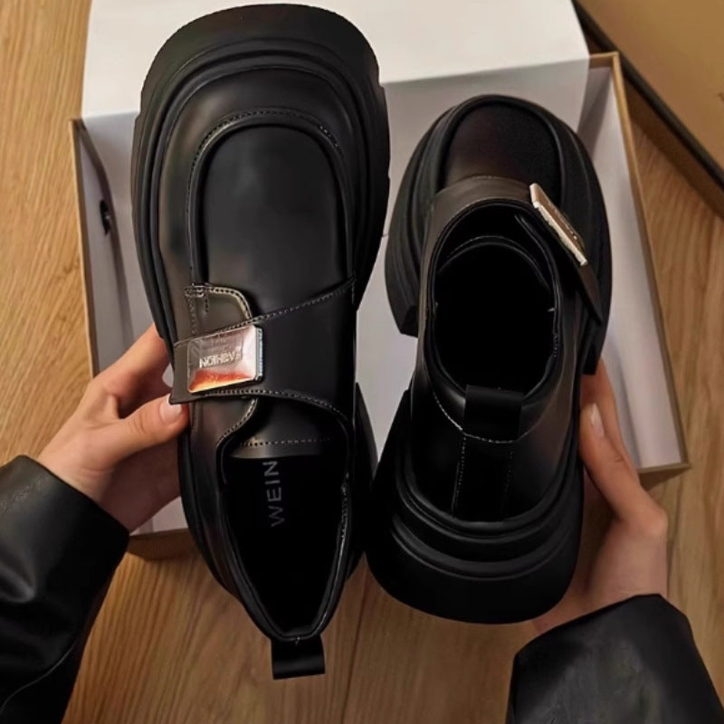 Damen Modische Chunky Boots mit innovativer Schnalle und robustem Design R&B