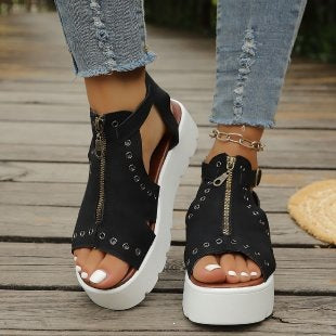 Damen Plattform-Sandalen mit Reißverschluss und dekorativen Ösen R&B