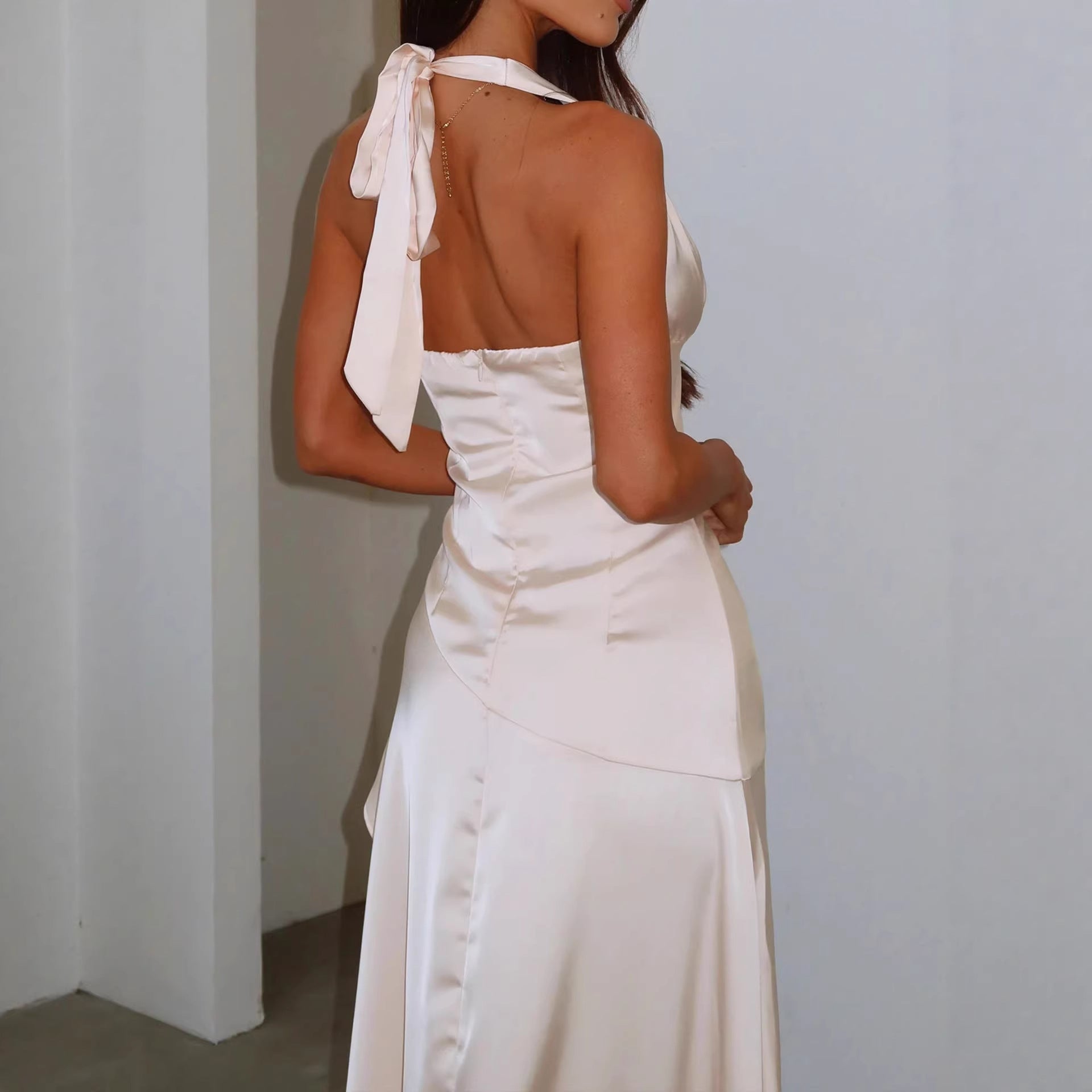 Damen elegantes Wickelkleid mit asymmetrischem Schnitt und Halterhals R&B