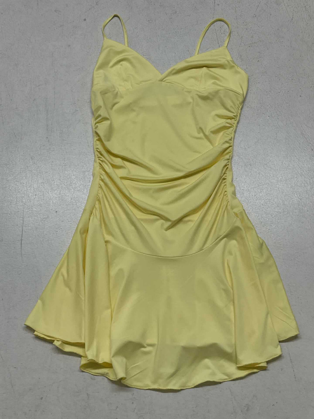 Damen luftiges Sommerkleid mit raffinierten Rüschen und verstellbaren Spaghettiträgern R&B
