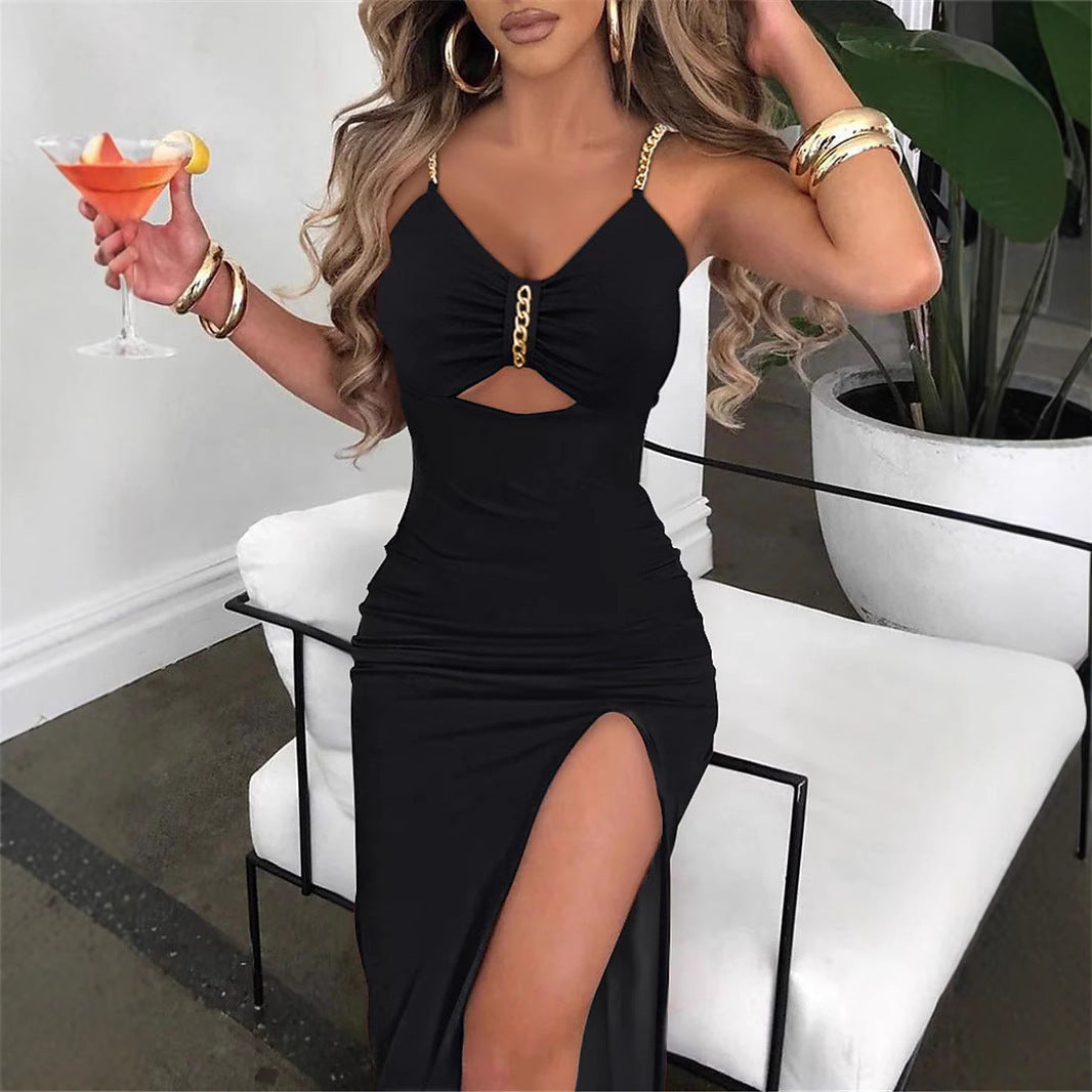 Damen Elegantes Maxikleid mit seitlichem Schlitz und dekorativem Kettendetail