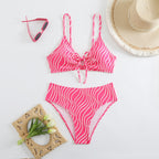 Damen Triangelbikini mit verspieltem Wellenmuster und verstellbarem Oberteil R&B