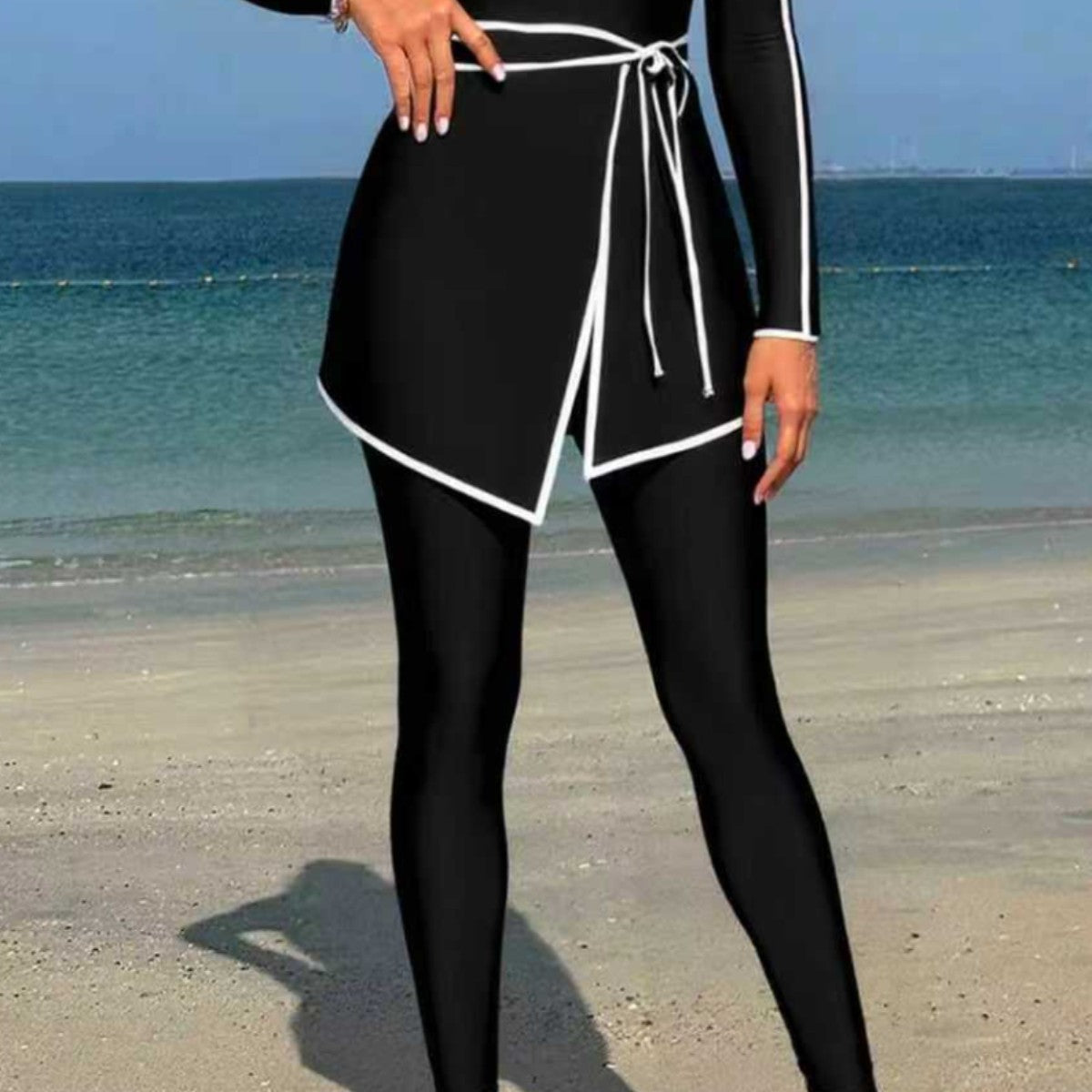 Damen modischer Langarm-Schwimmanzug mit Wickelrock R&B