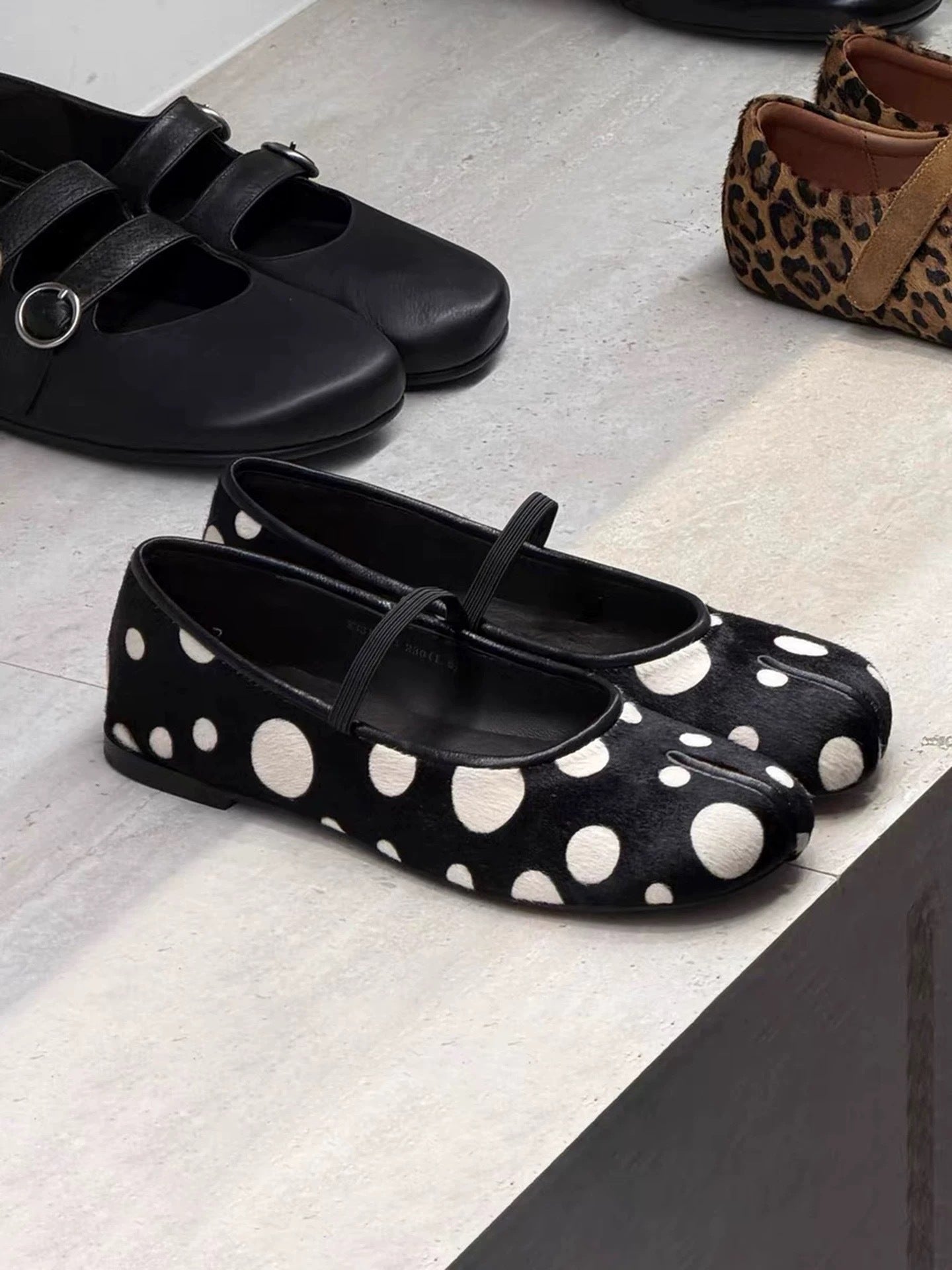Damen Ballerinas mit trendigem Punktdesign und bequemer Passform R&B
