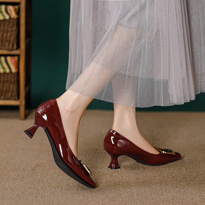 Damen elegante Pumps mit modischem Schnallenakzent