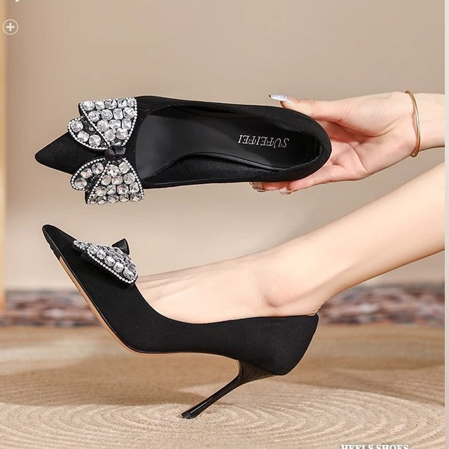 Damen Elegante High Heels mit glitzerndem Schleifen-Detail und spitzem Zehenbereich R&B