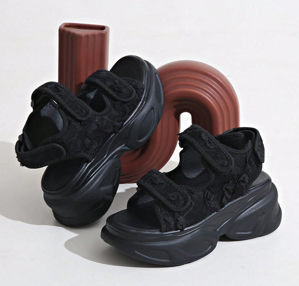 Damen Glamouröse Plateau-Sandalen mit verstellbaren Riemen und funkelnden Applikationen R&B